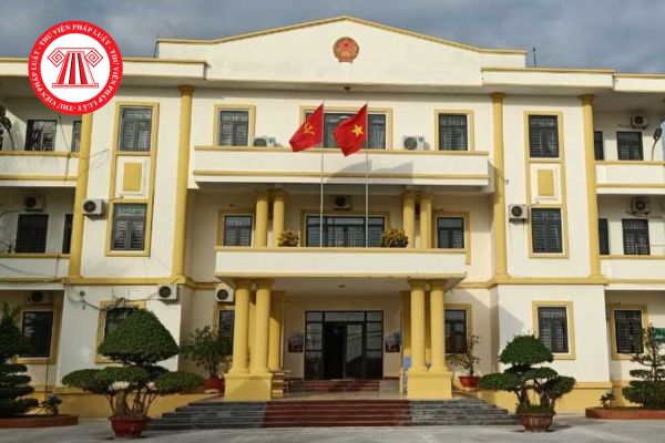 Tiêu chuẩn làm Chủ tịch Ủy ban nhân dân cấp xã chi tiết đầy đủ?
