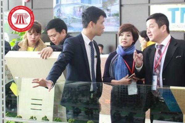 Việc kê khai, thu, nộp lệ phí cấp Chứng chỉ hành nghề môi giới bất động sản năm 2025 được quy định ra sao? 