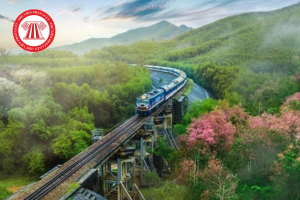 Đường sắt Lào Cai Hà Nội Hải Phòng đoạn đi qua Lào Cai dài bn Km? Đi qua bao nhiêu xã? 