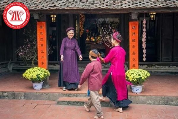 Xem tuổi xông đất đầu năm 2026 may mắn, thuận lợi theo tuổi gia chủ?