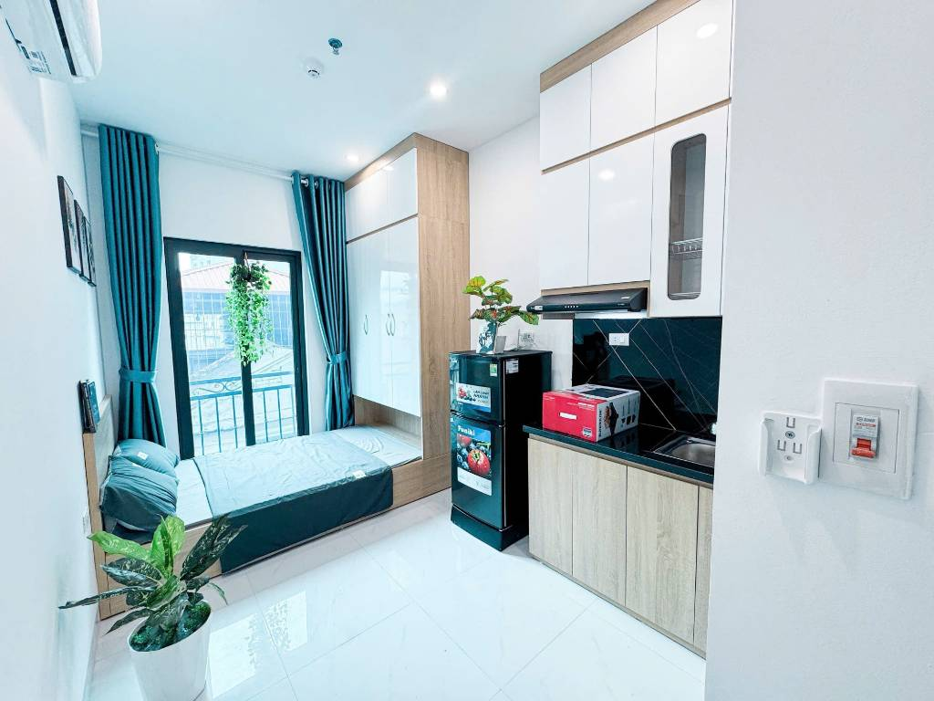 Bán chung cư mini Cầu Giấy, 7 tầng thang máy, 77m2, 25 phòng khép kín, doanh thu 100 triệu/tháng