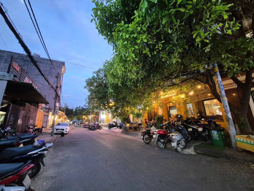 Bán nhà mặt tiền Khu Phan Xích Long, Bình Thạnh