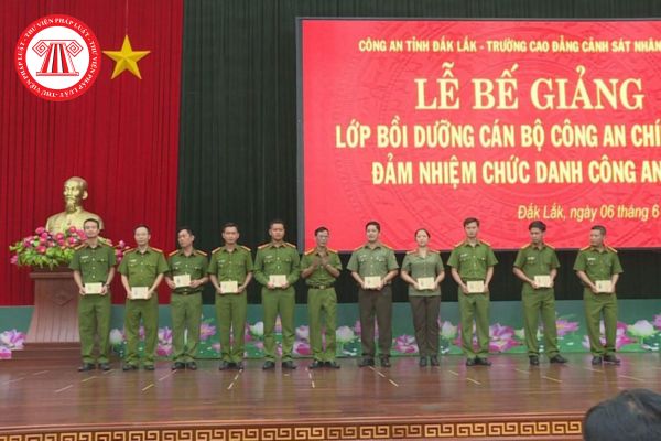 Sĩ quan Công an nhân dân