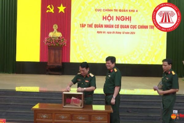 Tổ chức hội nghị tập thể quân nhân về thực hiện quy chế dân chủ ở cơ sở 