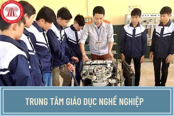 Trong Trung tâm giáo dục nghề nghiệp - giáo dục thường xuyên các phó tổ trưởng bắt buộc phải có tốt nghiệp đại học?