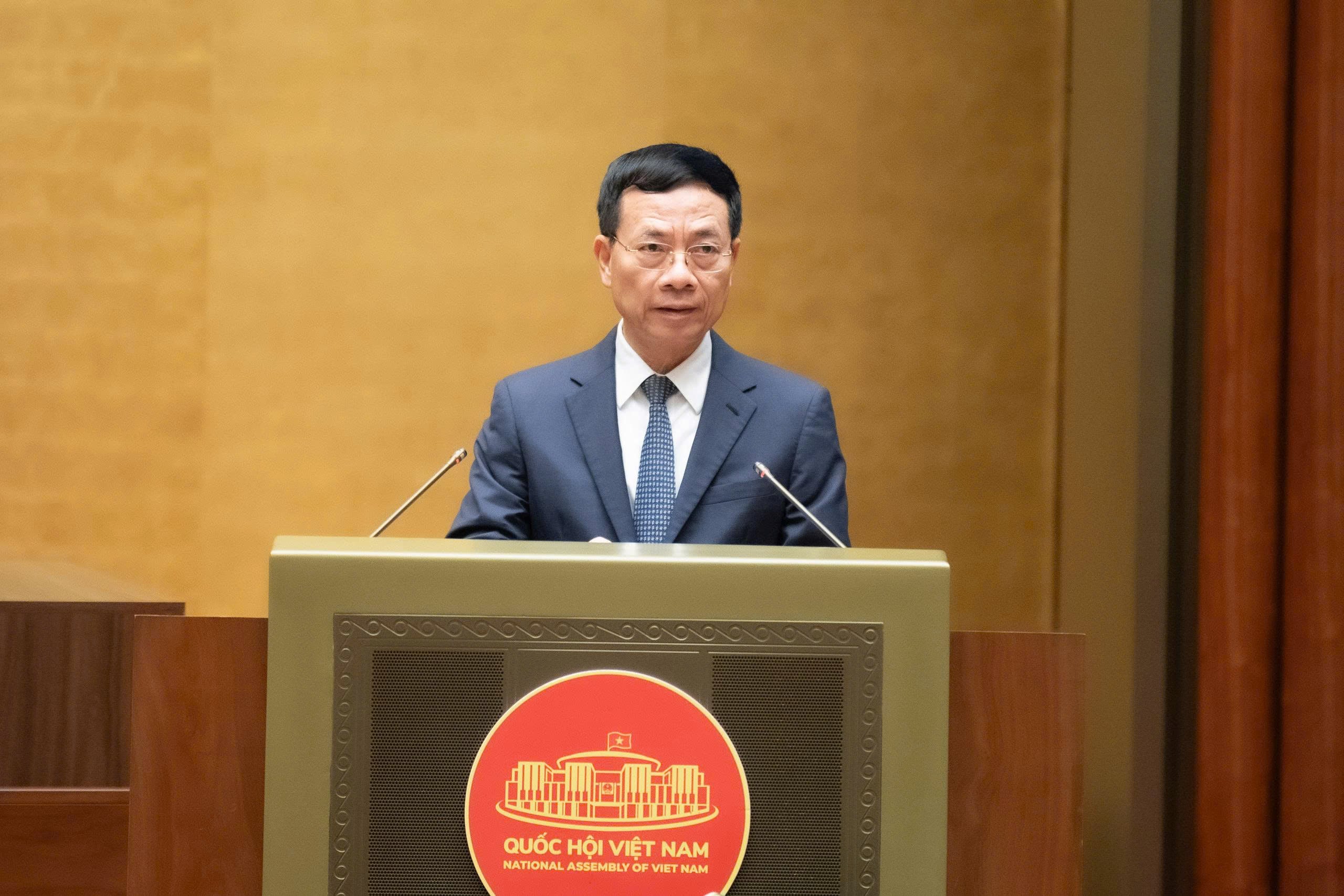 Pháp luật