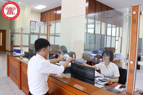 Hưởng chính sách nghỉ hưu trước tuổi theo thời gian công tác có đóng bảo hiểm xã hội bắt buộc và số năm nghỉ sớm theo Nghị định 178?