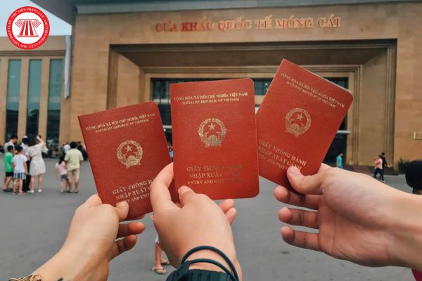 Khi nộp hồ sơ đề nghị cấp giấy thông hành xuất, nhập cảnh vùng biên giới Việt Nam - Trung Quốc thì công dân cần chuẩn bị mấy ảnh chân dung?