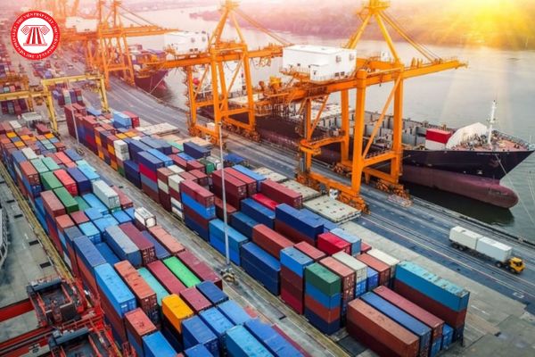 Container rỗng không có móc treo có phải là phương tiện quay vòng theo phương thức tạm nhập khẩu, tái xuất khẩu hay không?