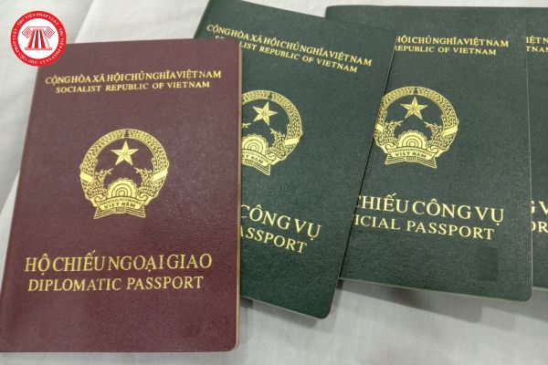 Người đề nghị cấp hộ chiếu công vụ ở trong nước có được yêu cầu nhận kết quả tại cơ quan mình đang làm việc không?