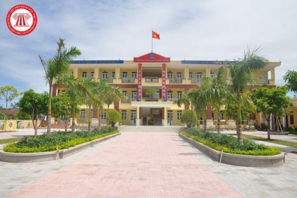 Trường tiểu học vi phạm quy định của pháp luật về giáo dục thì bị đình chỉ hoạt động giáo dục đúng không?