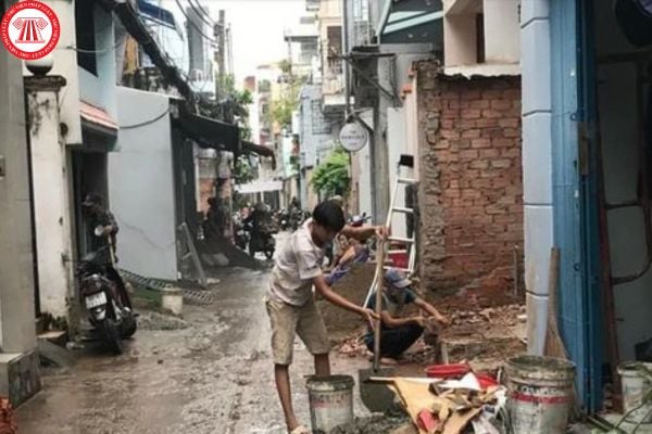 Hộ gia đình có thu nhập bao nhiêu thì được xem là hộ cận nghèo trong khu vực thành thị theo quy định pháp luật? 