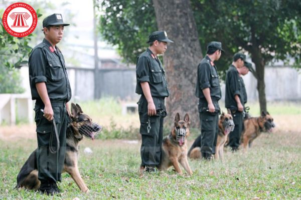 Cơ quan được sử dụng động vật nghiệp vụ có phải quản lý và bổ sung hồ sơ đối với từng động vật nghiệp vụ không?