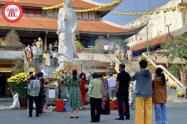 Lời chúc Tết Âm lịch dành tặng cho sư thầy? Lời chúc cho sư thầy vào ngày mùng 1 Tết? Tết âm lịch có bắn pháo hoa?