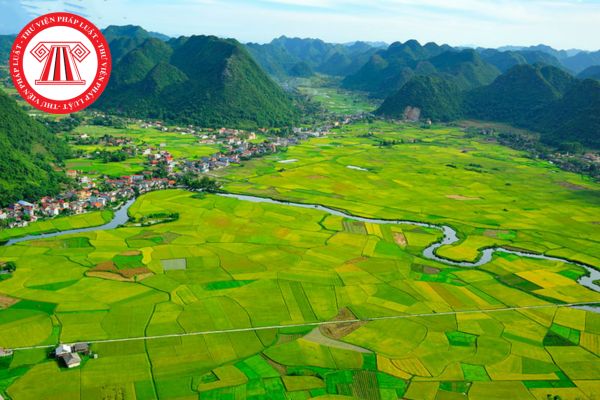 Ban kiểm soát Quỹ phát triển đất bao gồm những thành phần nào? Kế hoạch hoạt động của Ban kiểm soát do ai phê duyệt?