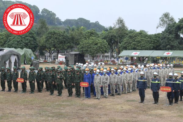 Phòng thủ dân sự được thực hiện với phương châm gì? Việc xác định cấp độ phòng thủ dân sự có dựa trên điều kiện tự nhiên không?