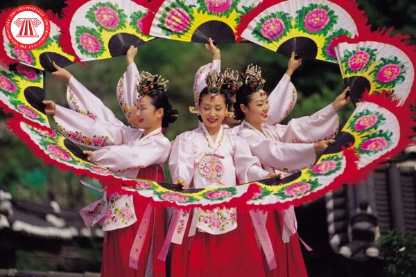 Cơ sở văn hóa nước ngoài tại Việt Nam có được tổ chức các hoạt động đào tạo về văn hóa, nghệ thuật hay không?