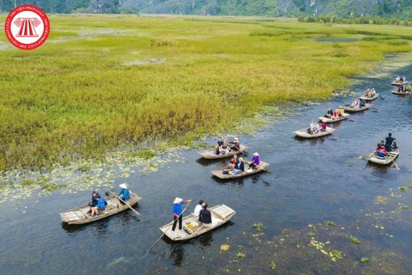 Vùng đất ngập nước quan trọng là vùng đất ngập nước có diện tích từ bao nhiêu trở lên đối với đất ngập nước ven biển?