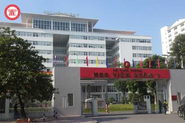 Dự tuyển vào Học viện Quân y