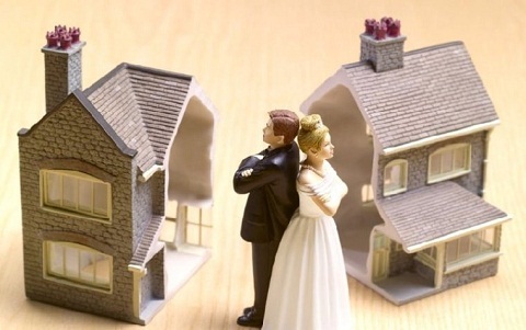 Đề xuất miễn lệ phí trước bạ khi chia tài sản chung của vợ, chồng