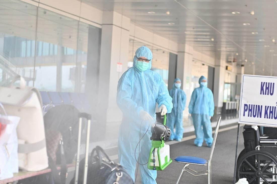 Nhà ga hành khách tại sân bay sẽ được khử khuẩn mỗi ngày