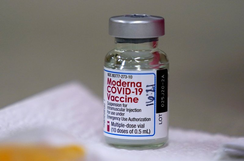 Bộ Y tế phê duyệt tiêm vắc xin Moderna cho trẻ từ 6 tuổi đến dưới 12 tuổi
