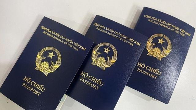 Mẫu hộ chiếu và mẫu giấy thông hành mới nhất 