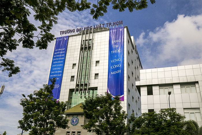 Điểm chuẩn chỉnh Trường Đại học tập Luật TP.Sài Gòn năm 2023
