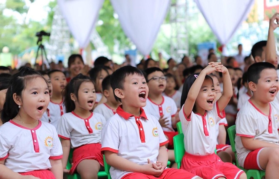 Hà Nội: Không bắt buộc học sinh phải mua đồng phục mới trong năm học 2023 – 2024