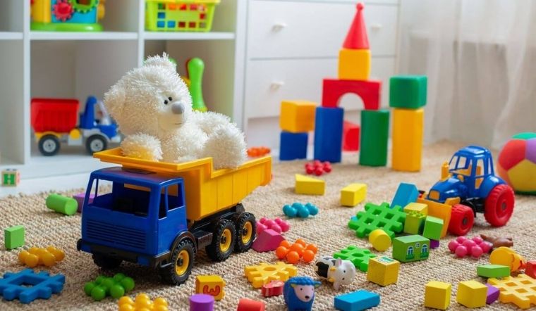 Những loại đồ chơi nào bố mẹ bị cấm mua cho trẻ em?