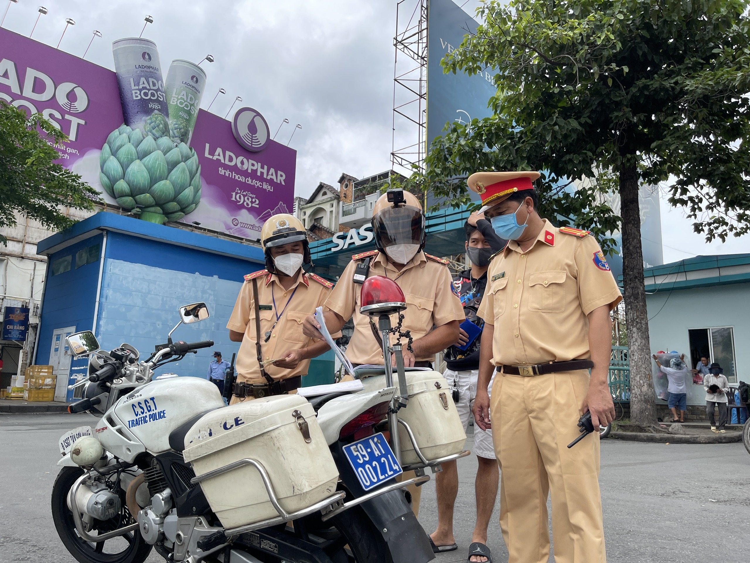 Quy trình dừng xe xử phạt của Cảnh sát giao thông từ ngày 15/9/2023