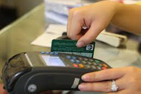 Hướng dẫn về chính sách thuế khi thanh toán bằng thẻ tín dụng cá nhân