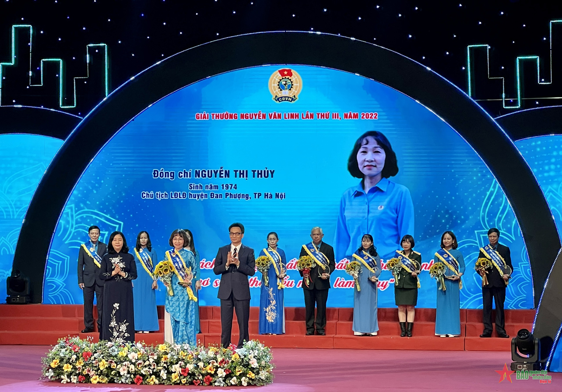 Ai được xét tặng giải thưởng Nguyễn Văn Linh từ tổ chức Công đoàn Việt Nam?
