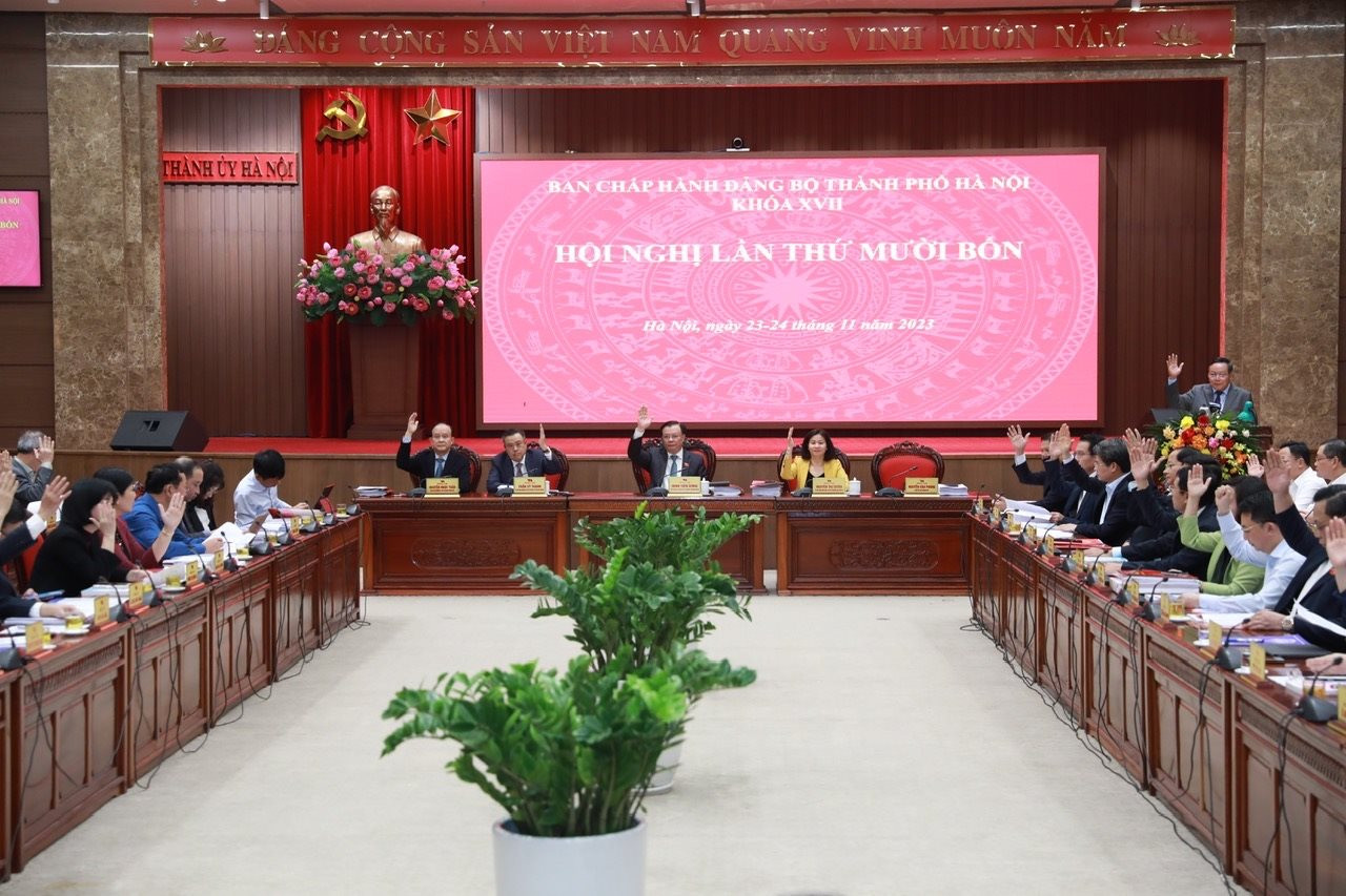 Số lượng cấp phó của các cơ quan tham mưu, giúp việc ở thành ủy Hà Nội và TP.HCM (MỚI NHẤT)