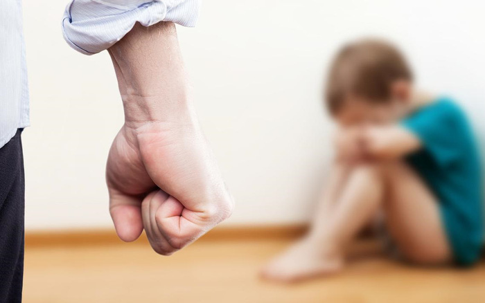 Hành vi bạo hành trẻ em có thể bị truy cứu hình sự?