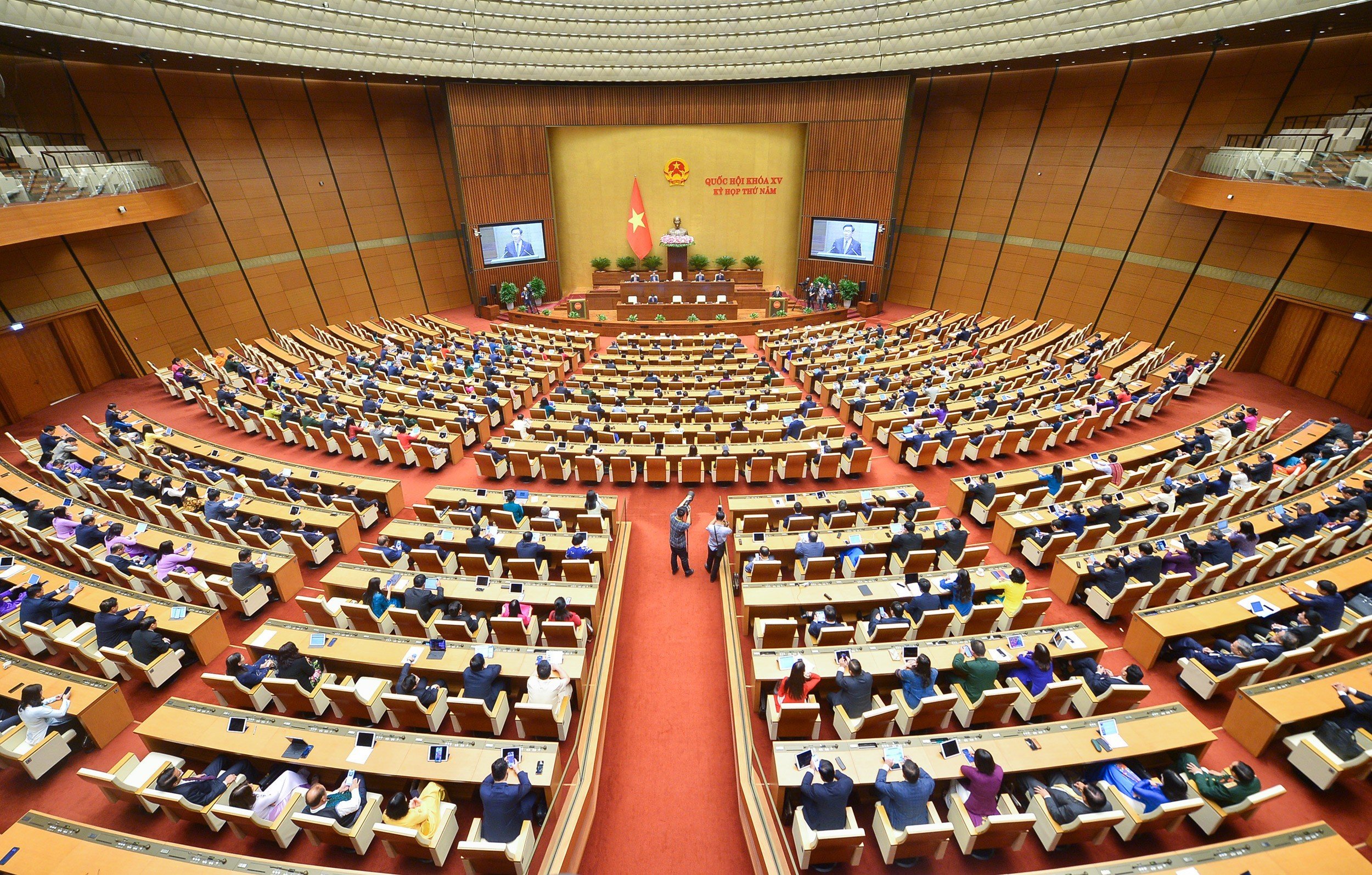 Chương trình kỳ họp Quốc hội được quy định như thế nào?