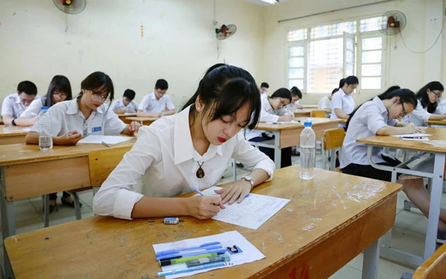 Số lượng học sinh đăng ký tuyển sinh vào lớp 10 THPT năm học 2024-2025 tại Hà Nội