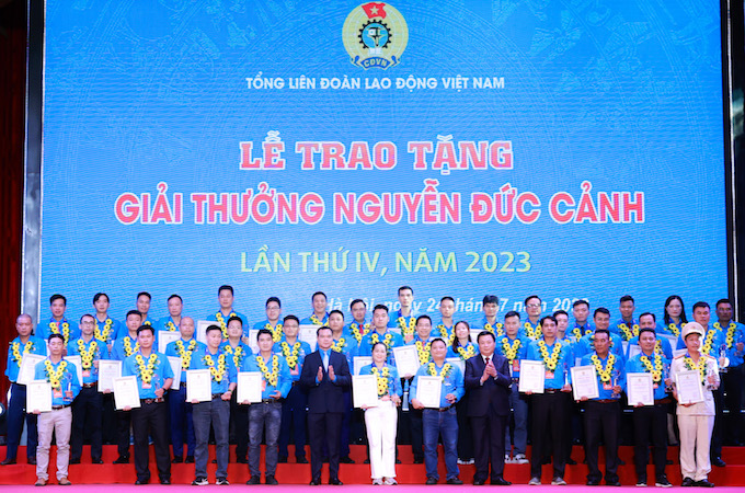 Ai được nhận Giải thưởng Nguyễn Đức Cảnh từ tổ chức Công đoàn Việt Nam