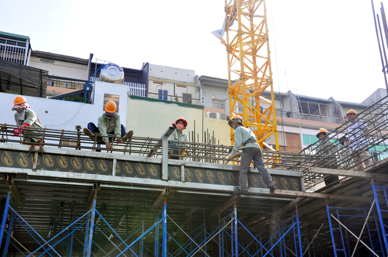 Bộ Xây dựng hướng dẫn đảm bảo an toàn trong thi công xây dựng, sản xuất vật liệu xây dựng và cấu kiện xây dựng