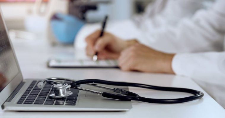 Bộ Y tế yêu cầu khẩn trương triển khai hồ sơ bệnh án điện tử 