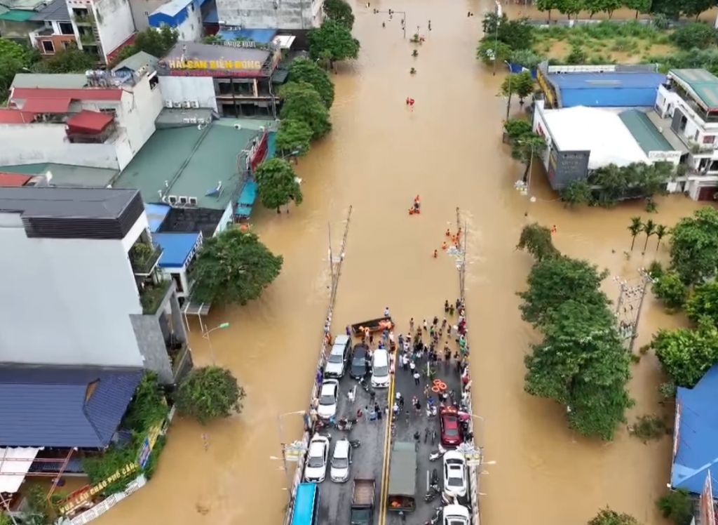 Miễn giảm thuế, hỗ trợ lãi suất, giãn nợ ngân hàng với người dân, doanh nghiệp bị thiệt hại do bão lũ