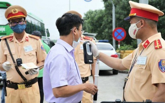 Đề xuất mức trừ điểm Giấy phép lái xe do vi phạm nồng độ cồn [Cập nhật mới]