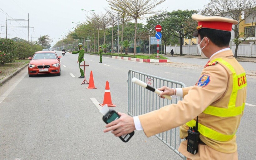 Quyền xử phạt vi phạm hành chính của Cảnh sát giao thông chỉ huy, điều khiển giao thông theo Thông tư 69 năm 2024 