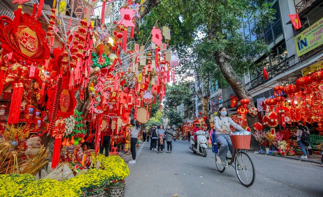 Tết Nguyên đán Ất Tỵ 2025: Bộ Công Thương yêu cầu bảo đảm cân đối cung cầu, bình ổn thị trường