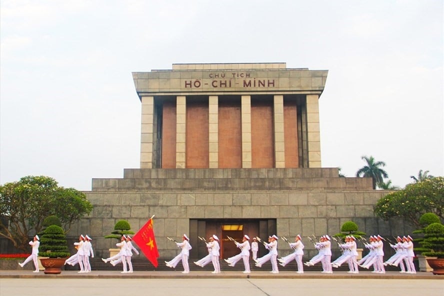 Chuyển Ban Quản lý Lăng Chủ tịch Hồ Chí Minh vào trong cơ cấu tổ chức của Bộ Quốc phòng