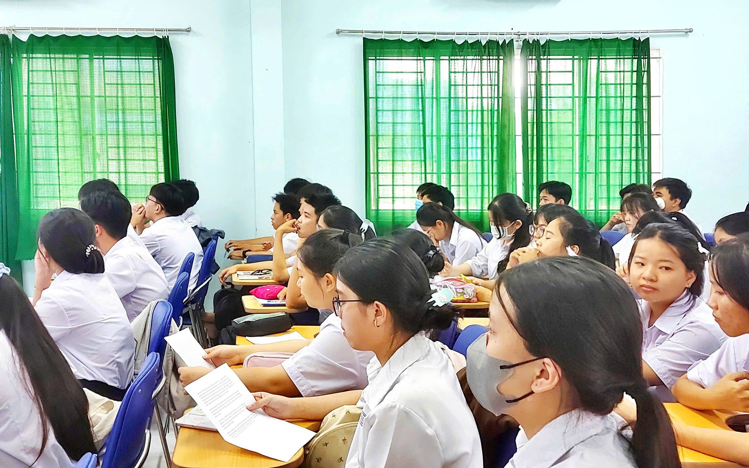 Phân biệt dạy thêm, học thêm trong nhà trường và ngoài nhà trường theo Thông tư 29