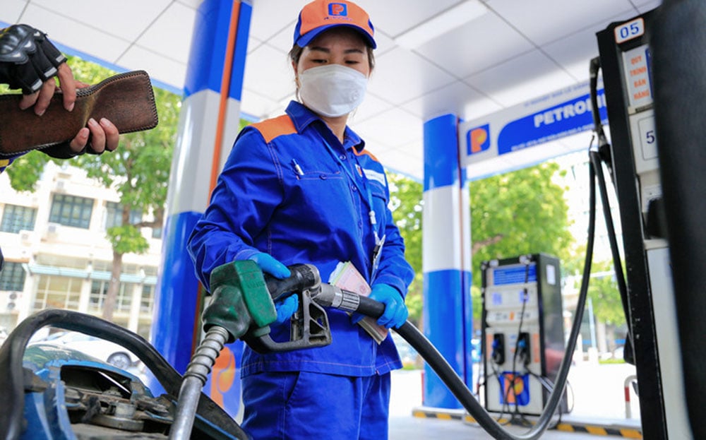 Sửa đổi quy định mặt hàng xăng dầu công bố giá cơ sở từ 02/05/2025 