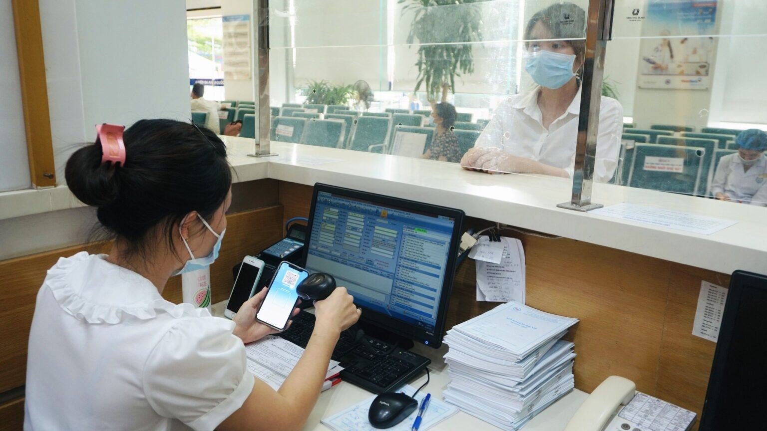 Chuyển đổi BHXH cấp huyện thành BHXH cơ sở thuộc BHXH tỉnh và thành phố