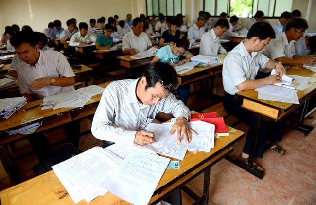 Viên chức giáo dục và y tế không nằm trong phương án giảm 20% biên chế