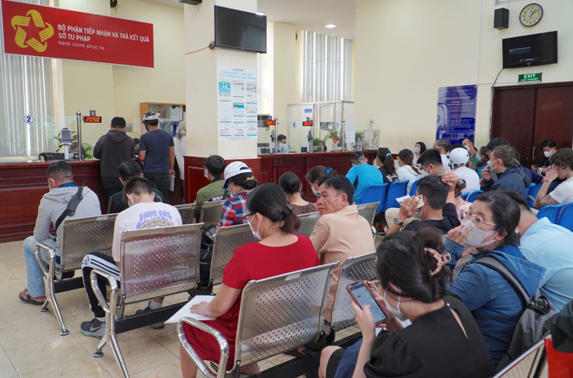 Cách xem hộ khẩu điện tử trên VNeID mới nhất 